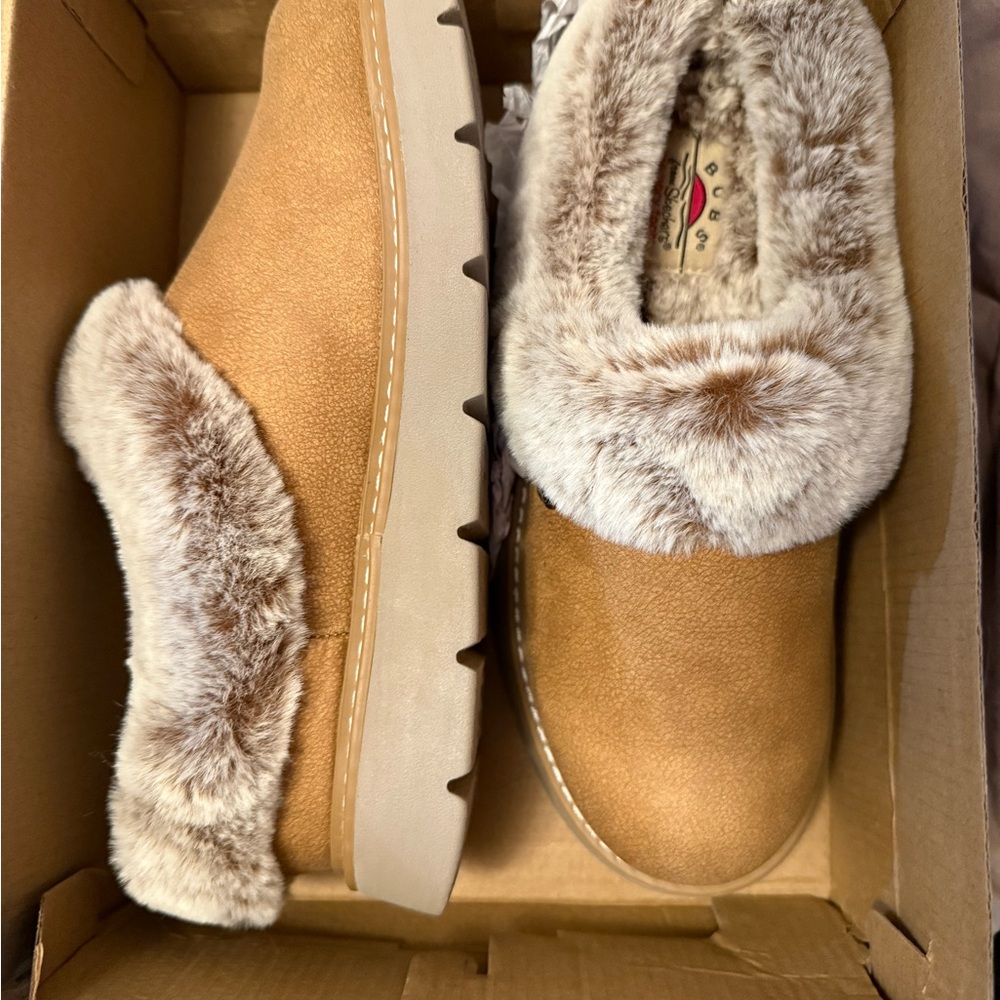 Women's Tan Fur-Lined Shoes